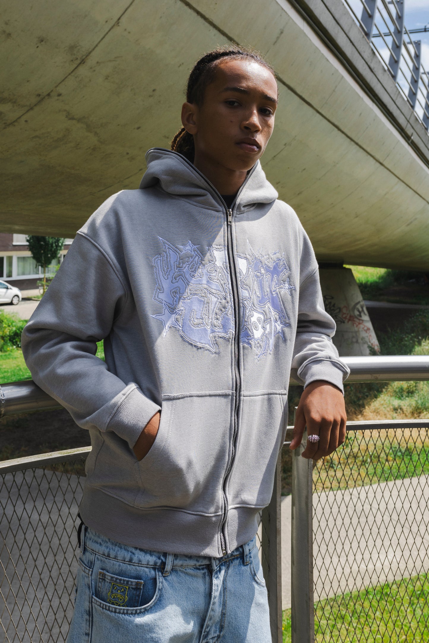 KEEP IT CLEAN -GALACTIC FULL ZIP HOOD GREY/WHITE