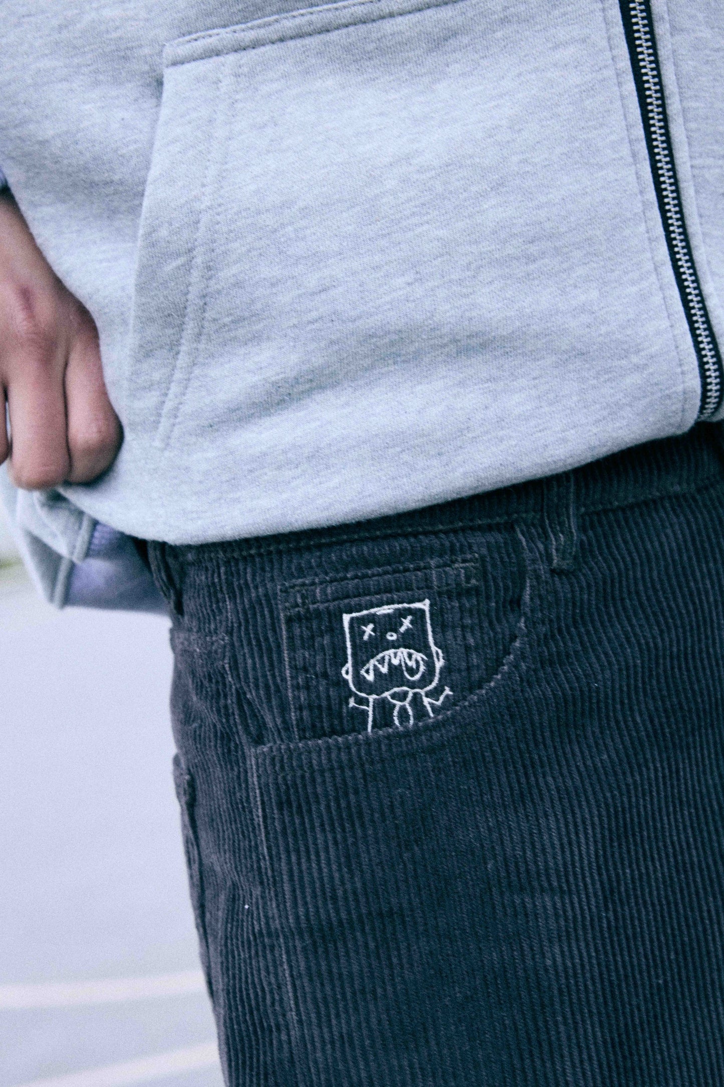 KEEP IT CLEAN - LOOSE CORDS ASH GREY