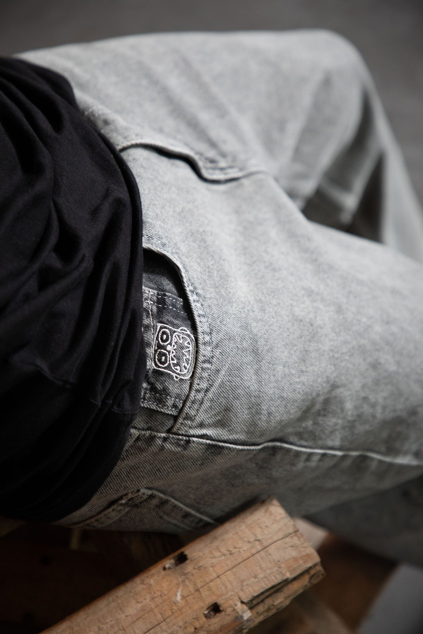 KEEP IT CLEAN - LOOSE PANT - SILVER