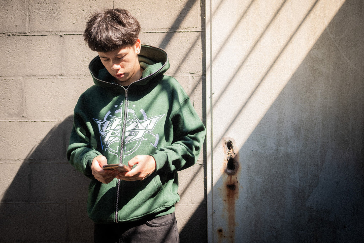 KEEP IT CLEAN - INFINITY  FULL ZIPPER HOOD - GREEN/WHITE