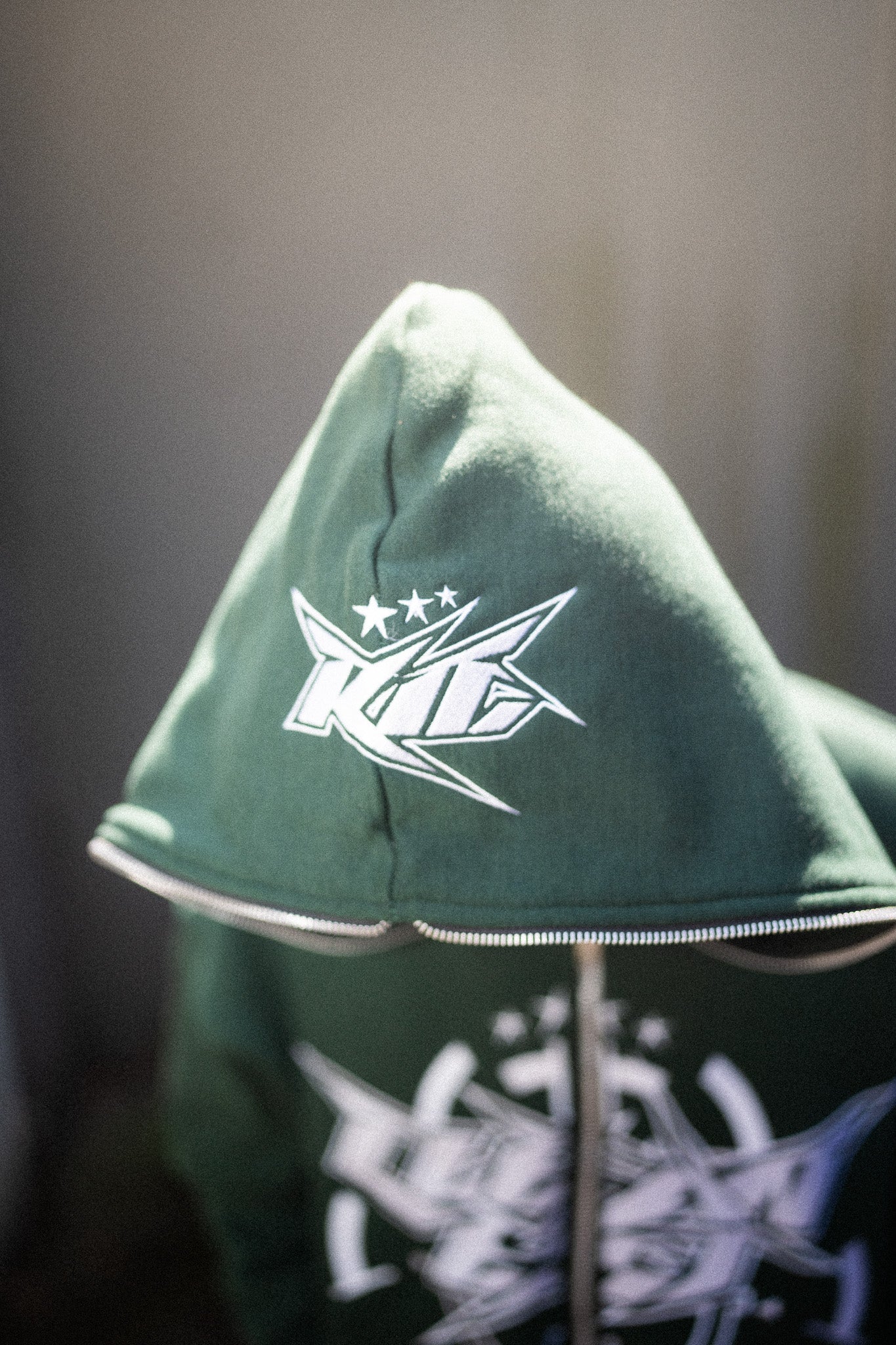 KEEP IT CLEAN - INFINITY  FULL ZIPPER HOOD - GREEN/WHITE
