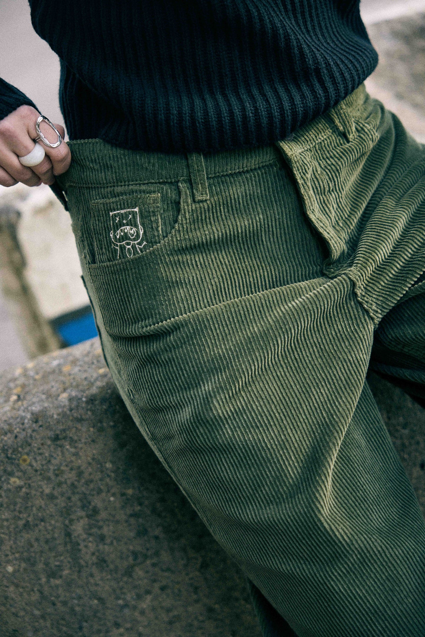 KEEP IT CLEAN - LOOSE CORDS MOSS GREEN